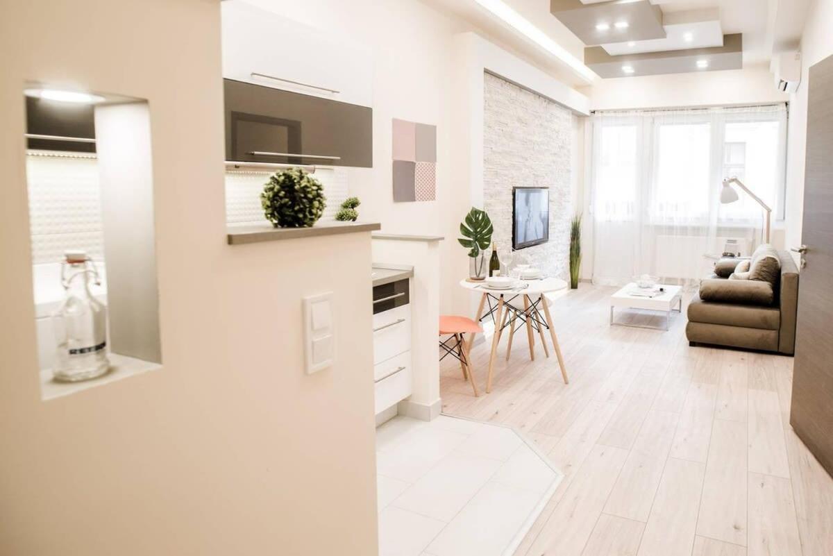בודפשט New Luxury Apartment In The Center With A/C מראה חיצוני תמונה