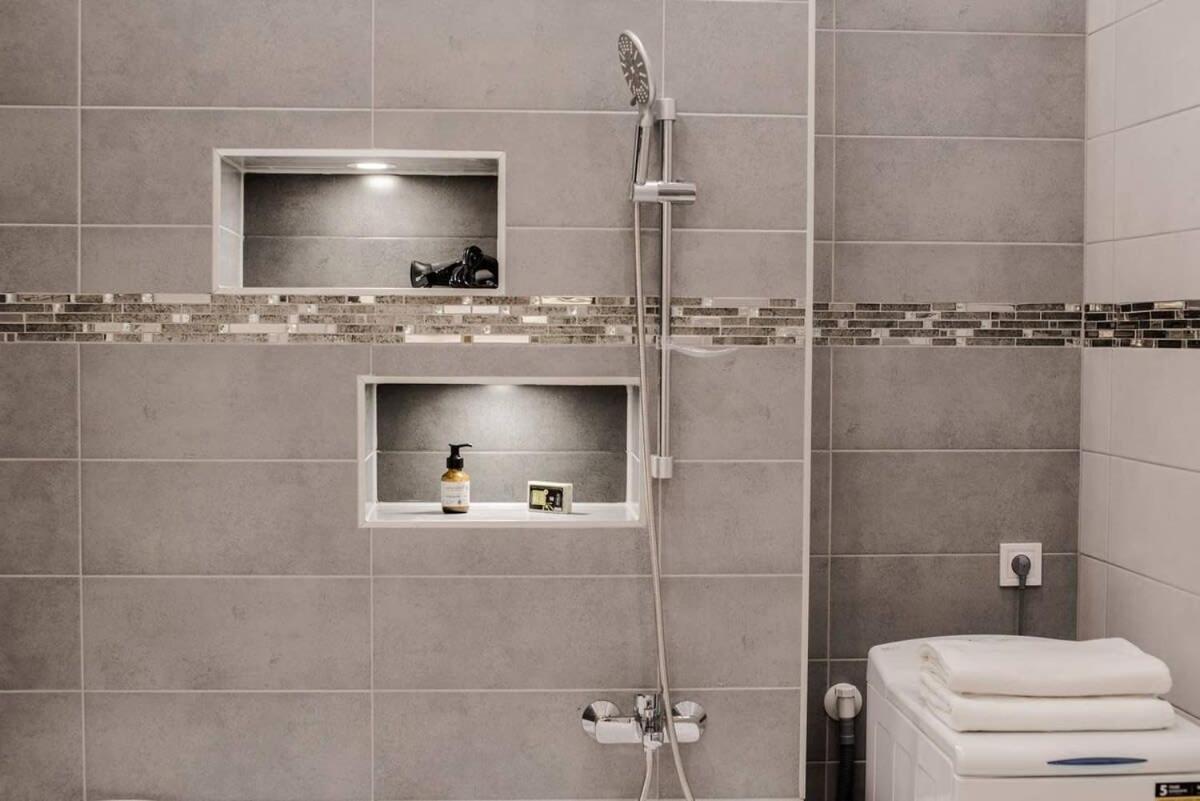 בודפשט New Luxury Apartment In The Center With A/C מראה חיצוני תמונה